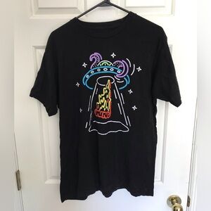 In Your Face alien pizza tee